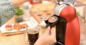 ความสุขเริ่มต้นได้ทุกวันที่บ้านกับ แคปซูลกาแฟสด Starbucks At Home แคปซูลกาแฟสด Starbucks
